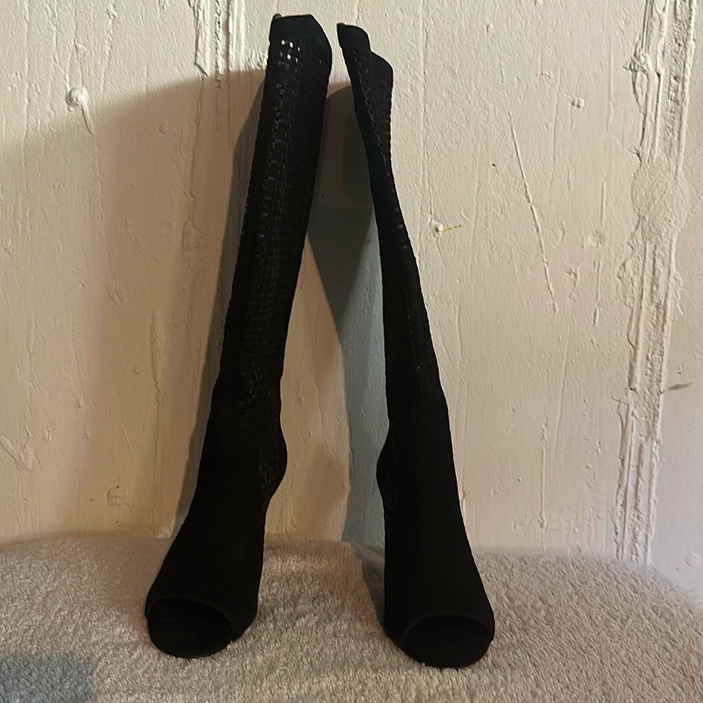 Vince Camuto black peep toe boots